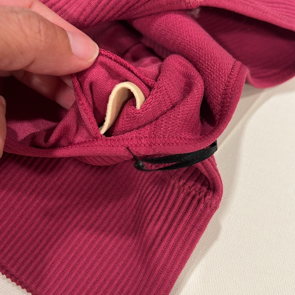 R.Sofia Seamless Collection Ribbed Sports Bra Raspberry Wine Removable Padding - Picture 5 of 5